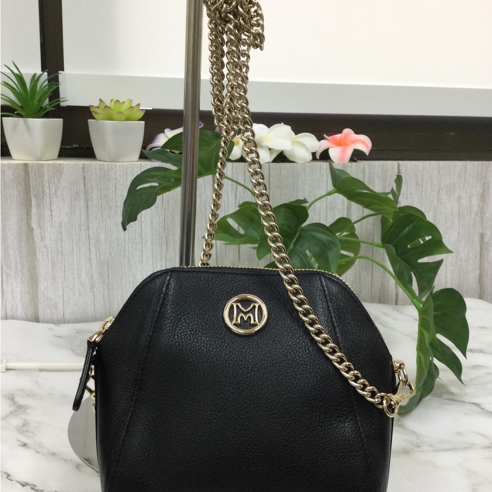 GUC Black Pebbled Leather Crossbody Bag with Gold Chain - M Logo